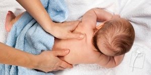 Le massage indien des bÃ©bÃ©s et des enfants : de la naissance Ã  4 ans