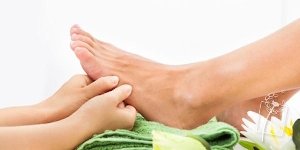 Bien-Ãªtre des pieds : bain de pieds et massage 