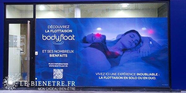 Body Float à PARIS-17E-ARRONDISSEMENT