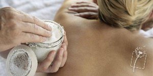 Cadeau Massage : pourquoi un gommage avant le massage ?